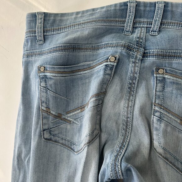 BKE Payton Jeans Womens size 31R Light Wash Boot Cut Stretch distressed ABK1233 - Picture 14 of 16
